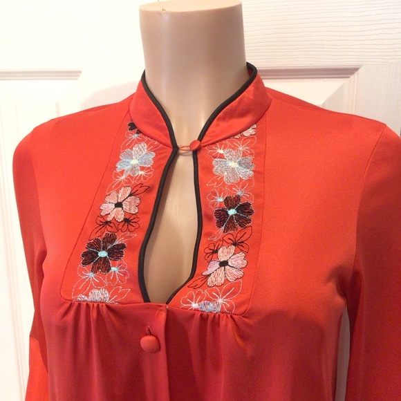 JC Penny Womens Vintage Red Asian Inspired 3/4 Sleeve Satin Robe Size XSmall - Picture 2 of 9